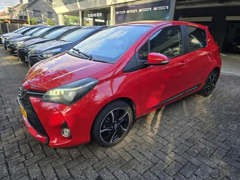 Toyota Yaris 1.3 VVT-i Dynamic | 1E EIGENAAR | 3/6 OF 12MND GARANTIE | AIRCO | LMV | CAMERA | NAVI |
