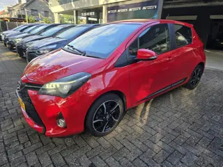 Toyota Yaris 1.3 VVT-i Dynamic | 1E EIGENAAR | 3/6 OF 12MND GARANTIE | AIRCO | LMV | CAMERA | NAVI |