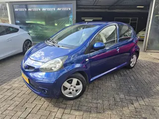 Toyota Aygo 1.0-12V Sport | 2E EIGENAAR | 3/6 OF 12MND GARANTIE | AIRCO | NW APK | ELEC PAKKET | LMV