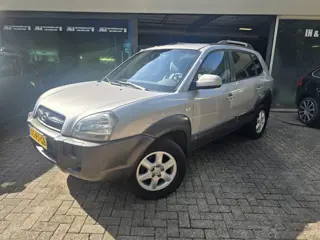 Hyundai Tucson 2.0i Dynamic | NIEUWE APK |3/6 OF 12 MND GARANTIE | AIRCO | ELEC RAMEN |
