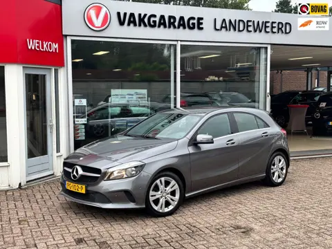 Mercedes-Benz A-klasse 180d Ambition 5-deurs (ECHT ZO GOED ALS NIEUW)