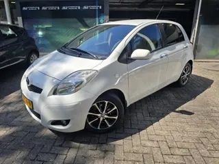 Toyota Yaris 1.3 VVTi Aspiration | AUTOMAAT | 3/6 OF 12MND GARANTIE | ANDROID | AIRCO | LMV |