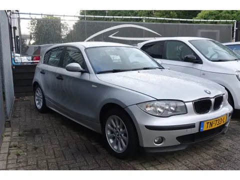 BMW 1-serie 116i High Executive, keurige auto! Airco en nieuwe APK. fotos volgen