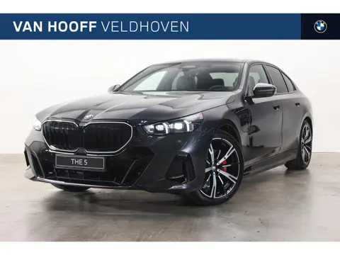 BMW 5 Serie 530e M Sport Automaat / Panoramadak / Trekhaak / Bowers & Wilkins / Comfortstoelen / Ada