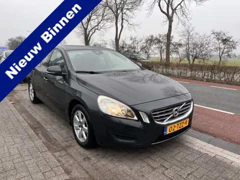 Volvo S60 1.6 T4 180 PK AUTOMAAT Kinetic Nap Pdc Schuifkantdak. Lmv Volledig Onderhouden NWE APK