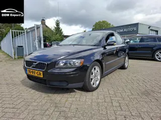 Volvo S40 1.6D Momentum (bj 2005)