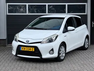 Toyota Yaris 1.5 Full Hybrid Aspiration Navi, Camera, Keyless, Cruise,