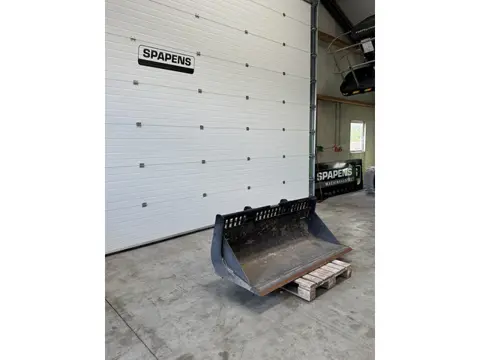 Loader bak Shovelbak puinriek 1700
