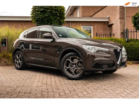 Alfa Romeo Stelvio 2.0 T AWD Super 280 PK Aut. ACC Schuifdak Harman Kardon Stoel/stuurverw. Keyless 