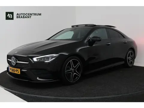 Mercedes-Benz CLA-Klasse 200 Business Solution AMG (PANORAMADAK, STOELVERWARMING, SFEERVERLICHTING, 