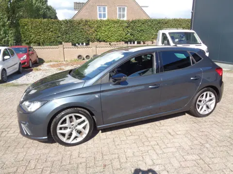 SEAT Ibiza 1.0 TSI FR Business Intense ECC, PDC V+A, Camera, Carplay/ android, LMV 17.inch, 6 versne