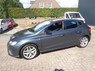 SEAT Ibiza 1.0 TSI FR Business Intense ECC, PDC V+A, Camera, Carplay/ android, LMV 17.inch, 6 versne