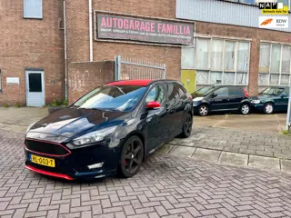 Ford Focus Wagon 1.5 Black Edition