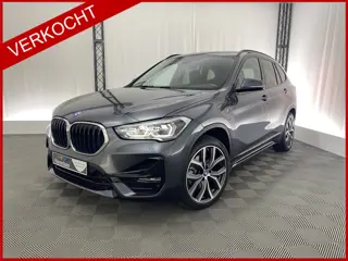 BMW X1 xDrive25e Automaat | Navi | M Stuur | Ambient Lighting | 19'' LMV | Camera |