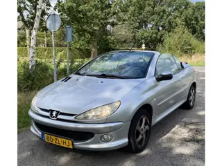 Peugeot 206 CC nieuwe Apk, 1.6-16V (bj 2003)