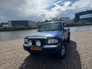 Mazda B2500 DOUBLE CAB