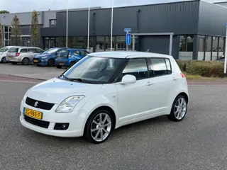 Suzuki Swift 1.3 Base 5 Drs Airco