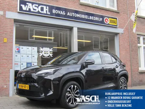 Toyota Yaris Cross 1.5 Hybrid 115 First Edition all-seasonbanden Parkeersensoren