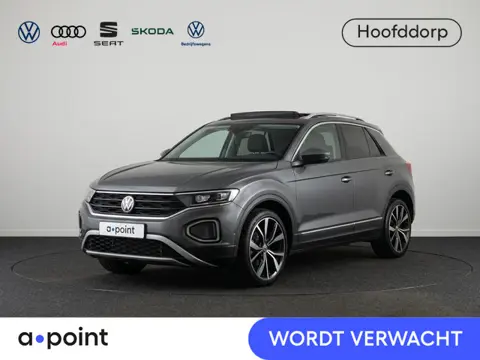 Volkswagen T-Roc 1.5 TSI Style 150 pk Automaat (DSG) | Navigatie | Panoramadak | Parkeersensoren (Pa