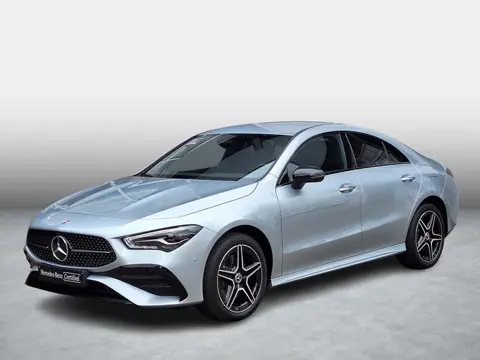 Mercedes-Benz CLA-klasse 250 e Star Edition AMG | Night Pakket | Dodehoekassistent | Apple CarPlay |