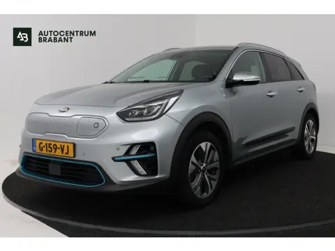 Kia e-Niro ExecutiveLine 64 kWh (CAMERA, 100% SOH, STOELVERWARMING/VERKOELING, STUURVERWARMING)