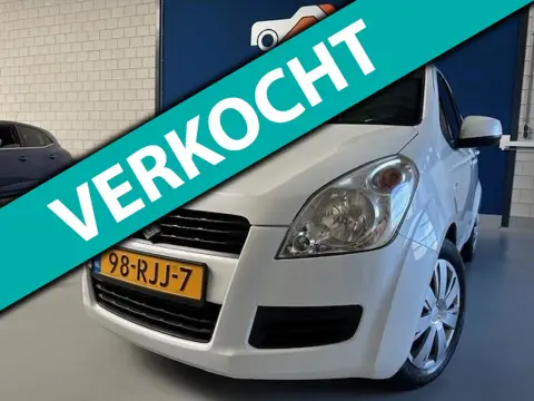 Suzuki Splash 1.0 Comfort,bj.2011,kleur:(parelmoer)wit,5 deurs,airco,APK tot 07/2027 en NAP met 1383