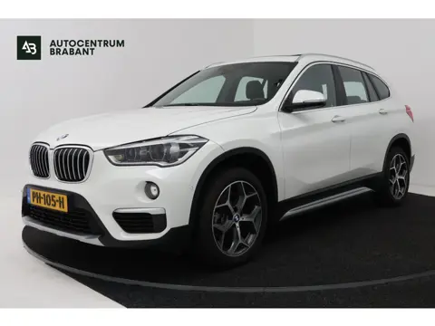 BMW X1 SDrive20i Corporate Lease High Executive (PANORAMADAK, CAMERA, STOELVERWARMING, HEAD-UP DI