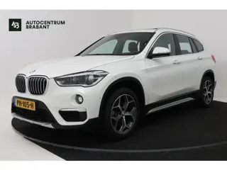 BMW X1 SDrive20i Corporate Lease High Executive (PANORAMADAK, CAMERA, STOELVERWARMING, HEAD-UP DI