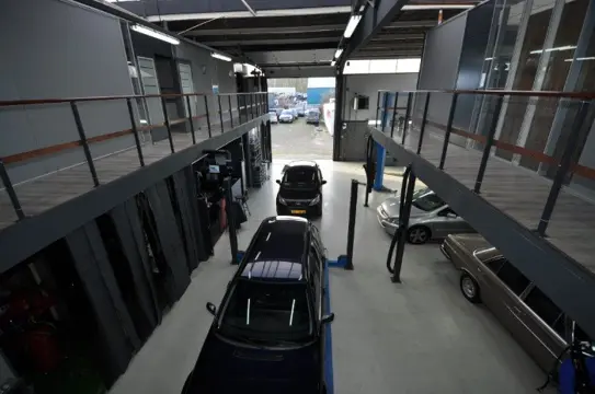 Garage en Autobedrijf Te Koop in Rotterdam – Complete Autobedrijf Overname Mogelijkheid