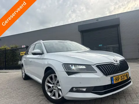 Škoda Superb Combi 1.6 TDI Xenon|Leer|Keyless|Camera|Clima|Sensor