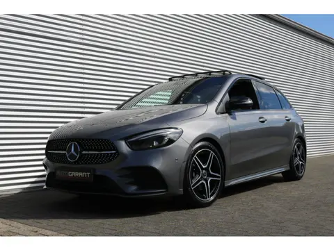 Mercedes-Benz B-Klasse 200 Aut AMG Pakket AMG NightPakket (Panoramadak Sportleder Navi/Camera Sfeer 