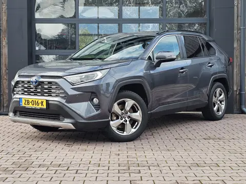 Toyota RAV4 2.5 Hybrid AWD Executive | LED | Trekhaak | Leder | Stoelverwarming | ACC | Elek. achter
