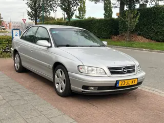 Opel Omega 2.2i-16V Business Edition