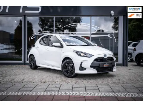 Toyota Yaris 1.5 Hybrid Active|Carplay|Cruise|Cam|Lane Assist|Climate|Hold|