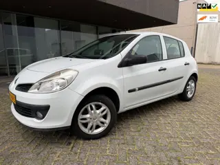 Renault Clio 1.2-16V Expression. AIRCO. BJ3-2009. APK 3-2027