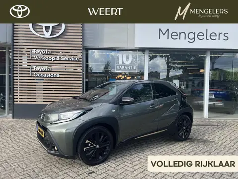 Toyota Aygo X 1.0 VVT-i MT Premium | Stoelverwarming | Parkeersensoren