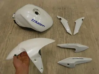 COMPLETE KUIPSET Triumph Street Triple 675 2013 - 2013