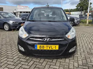 Foto 13 van Hyundai I10 1.2 Plus/AIRCO/PARKERSENSOR