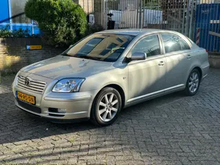 Toyota Avensis 1.8 VVTi Linea Luna