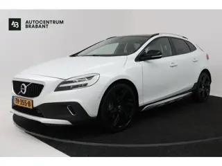 Volvo V40 Cross Country 1.5 T3 Dynamic Edition (PANORAMADAK, STOELVERWARMING, CAMERA, NAVIGATIE, PAR