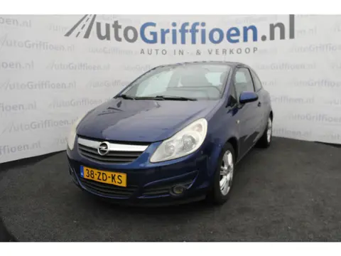 Opel Corsa 1.4-16V Enjoy prima 3-deurs met roestplek