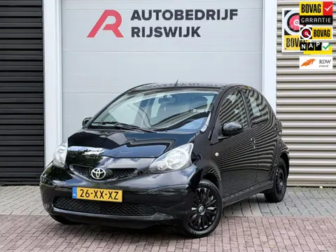 Toyota Aygo 1.0-12V + AppleCarPlay