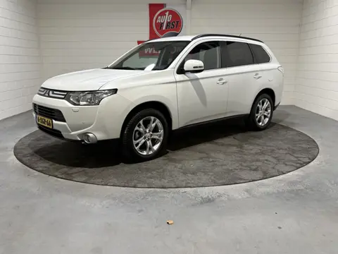 Mitsubishi Outlander 2.0 Intense+, Automaat, 7 persoons, Clima, Cruise, Trekhaak, Camera, Dealer o.h