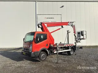 Nissan MJ201 20.1 m on Nissan NT400 4x2 Bucket Truck