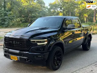 Dodge Ram 1500 5.7 V8 4x4 Crew Cab Limited Black Hulk Widebody