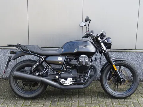Moto Guzzi V 7 STONE (bj 2021)