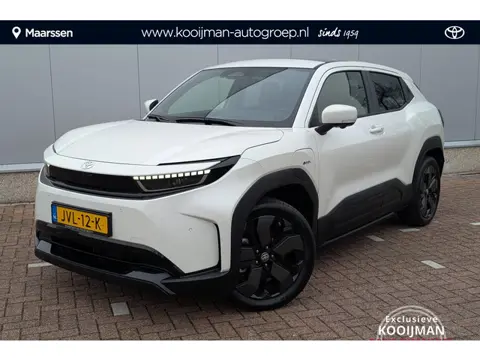 Toyota Urban Cruiser Executive 61 kWh / Stuur en Stoelverwarming / 360 Camera / parkeersensoren v&a 