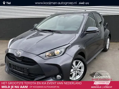 Toyota Yaris 1.5 Hybrid 115 Business Parkeersensoren rondom, Stoelverwarming, Achteruitrij camera, A