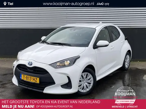 Toyota Yaris 1.5 Hybrid Active 1e eign. Nieuw geleverd, adaptieve cruise control, achteruitrij camer