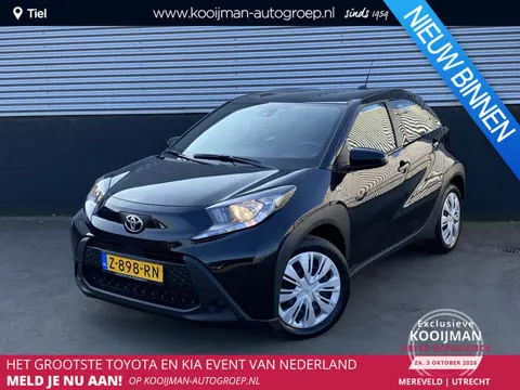 Toyota Aygo X 1.0 VVT-i MT Play Nette Nederlandse auto, achteruitrij camera, navigatie Apple CarPlay